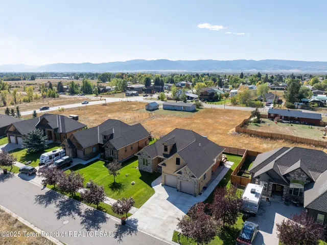 $1,099,000 | 70 Baywood Drive, Driggs, ID 83422