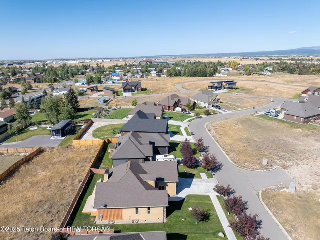 $1,099,000 | 70 Baywood Drive, Driggs, ID 83422
