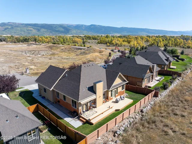 $1,099,000 | 70 Baywood Drive, Driggs, ID 83422