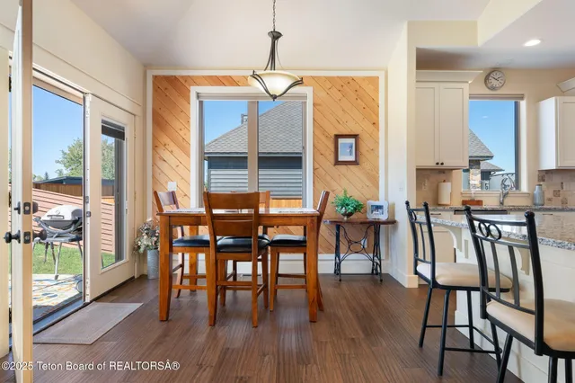 $1,099,000 | 70 Baywood Drive, Driggs, ID 83422