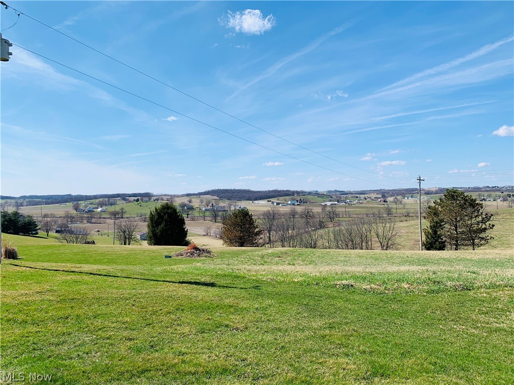 9553 Yoder Road Southwest Sugarcreek, OH 44681 - Photo 6 of 35 Gallery Image 6