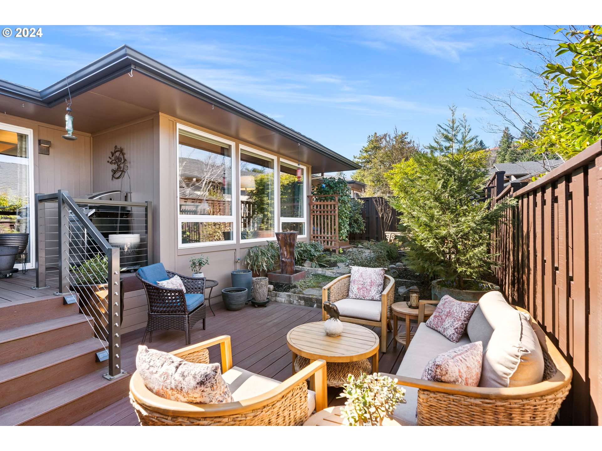 10 Condolea Drive Lake Oswego, OR 97035 - Photo 25 of 28 a outdoor living space with furniture and a potted plant