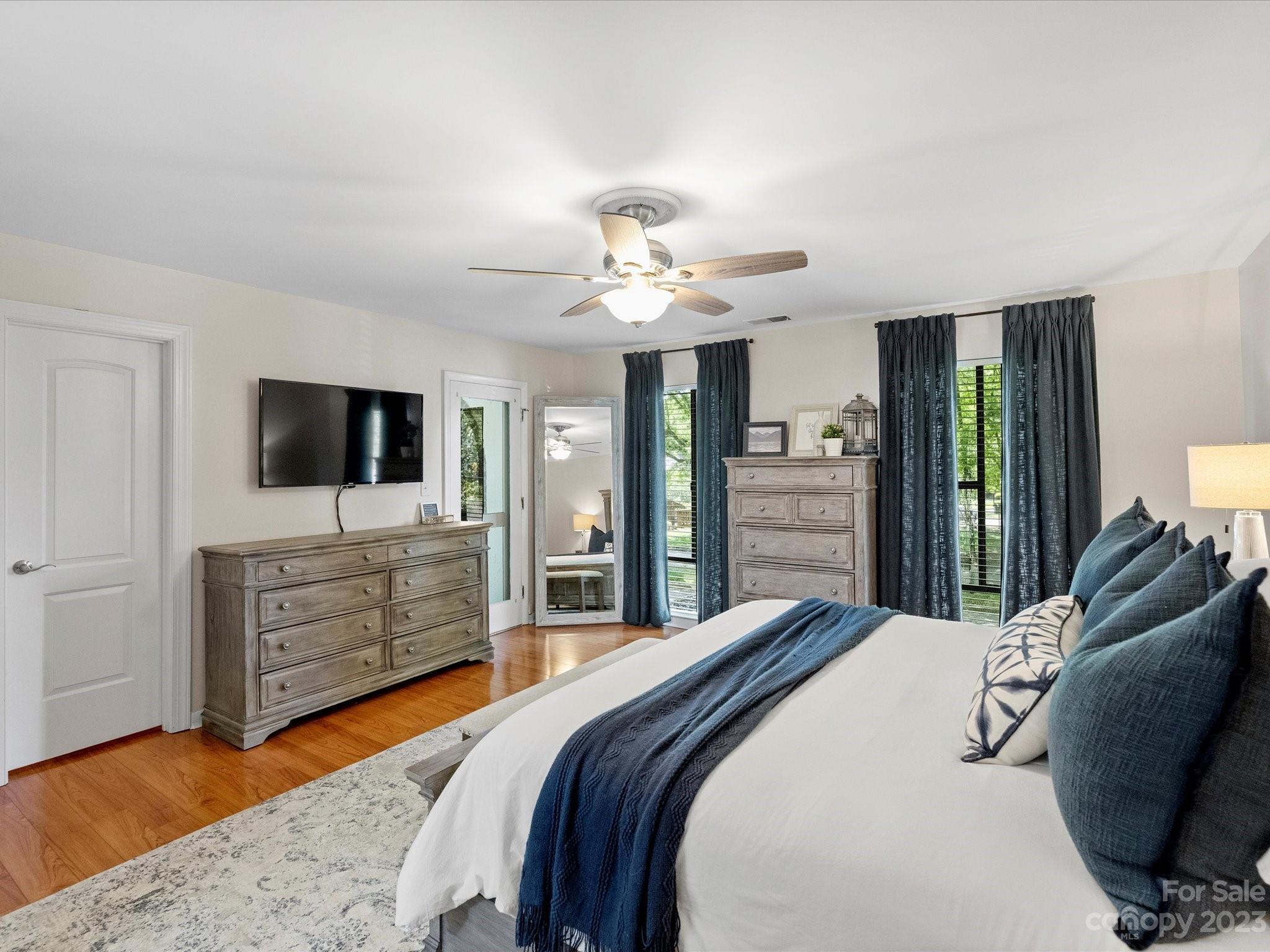 5801 Sharon Road, Unit H Charlotte, NC 28210 - Photo 28 of 44 Gallery Image 28
