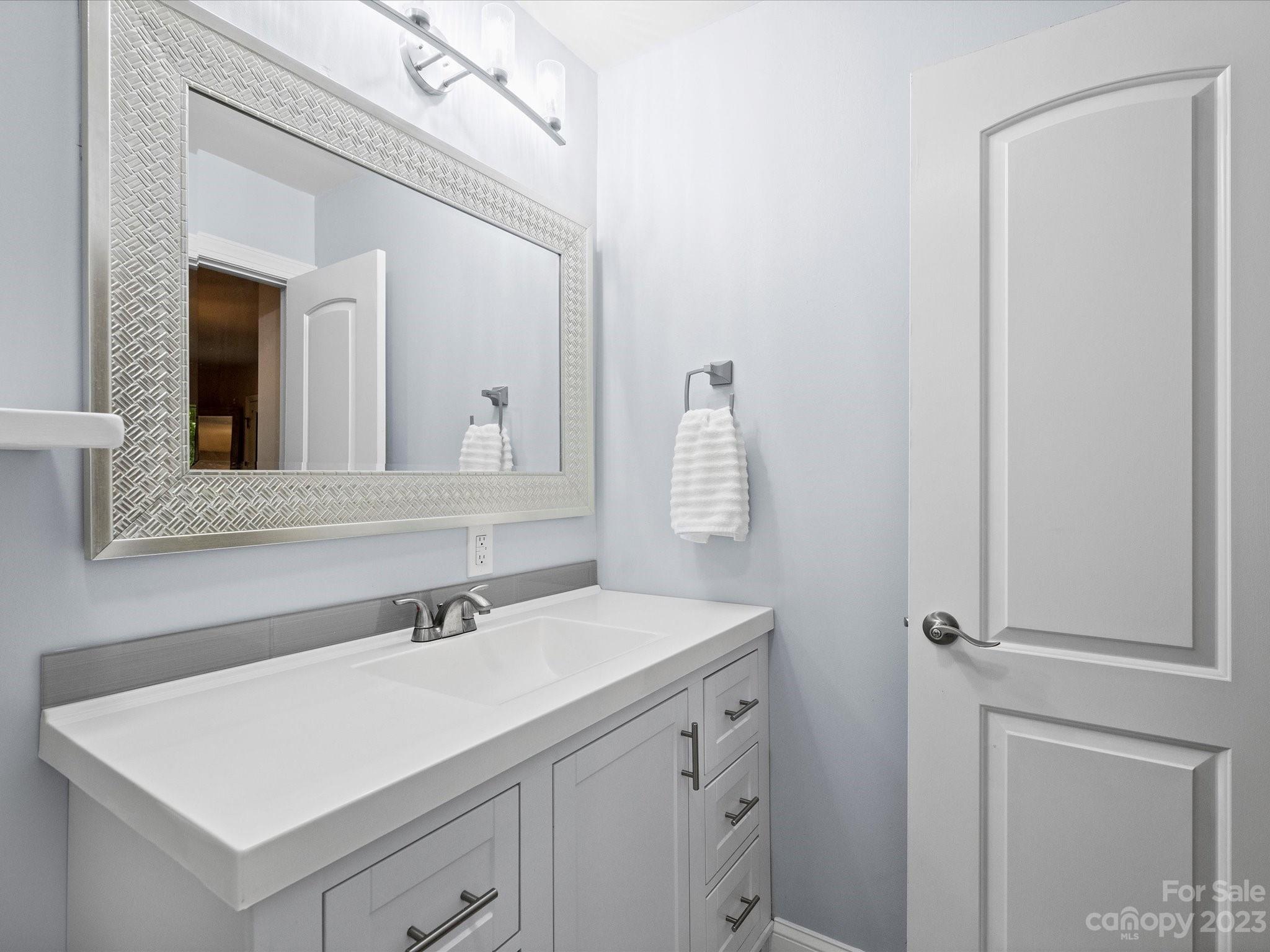 5801 Sharon Road, Unit H Charlotte, NC 28210 - Photo 31 of 44 Gallery Image 31