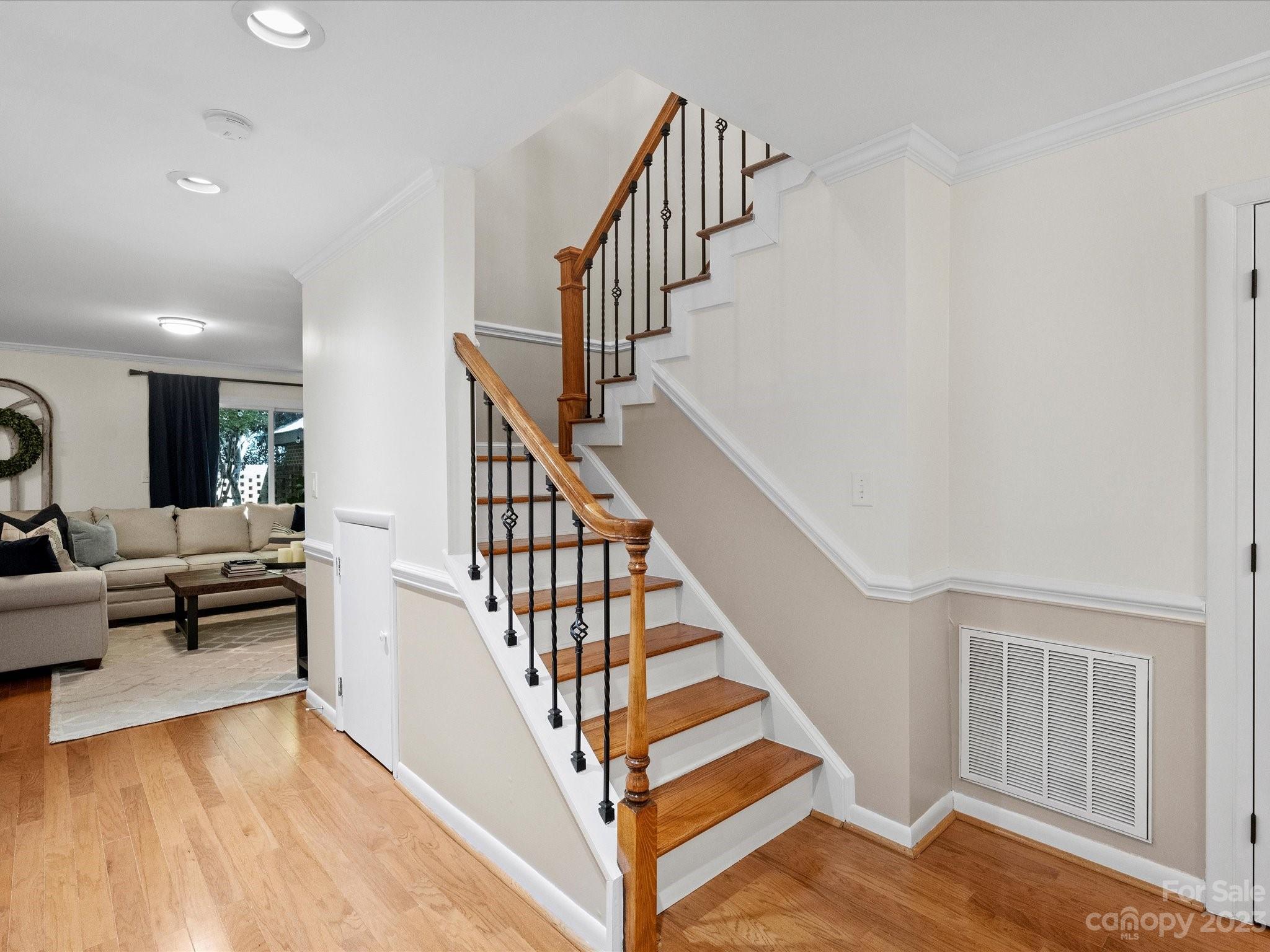 5801 Sharon Road, Unit H Charlotte, NC 28210 - Photo 4 of 44 Gallery Image 4