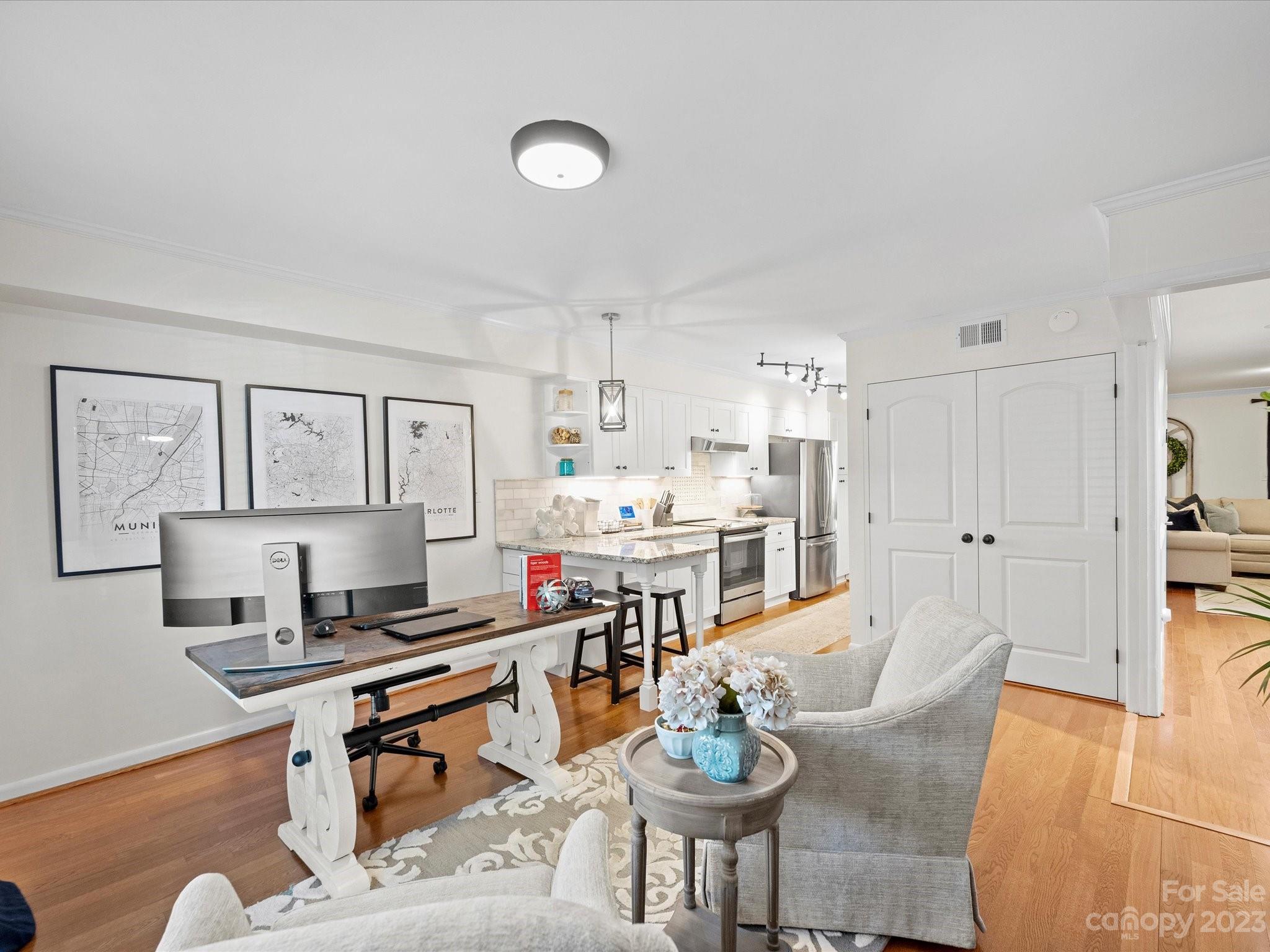 5801 Sharon Road, Unit H Charlotte, NC 28210 - Photo 9 of 44 Gallery Image 9