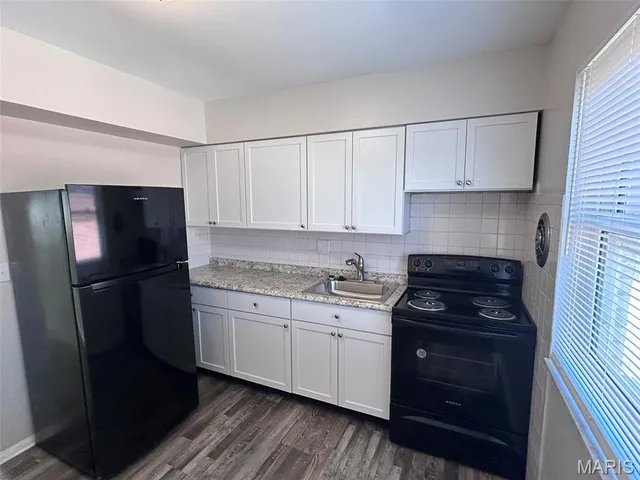 $375,000 | 7409 Olian Drive, Hazelwood, MO 63042