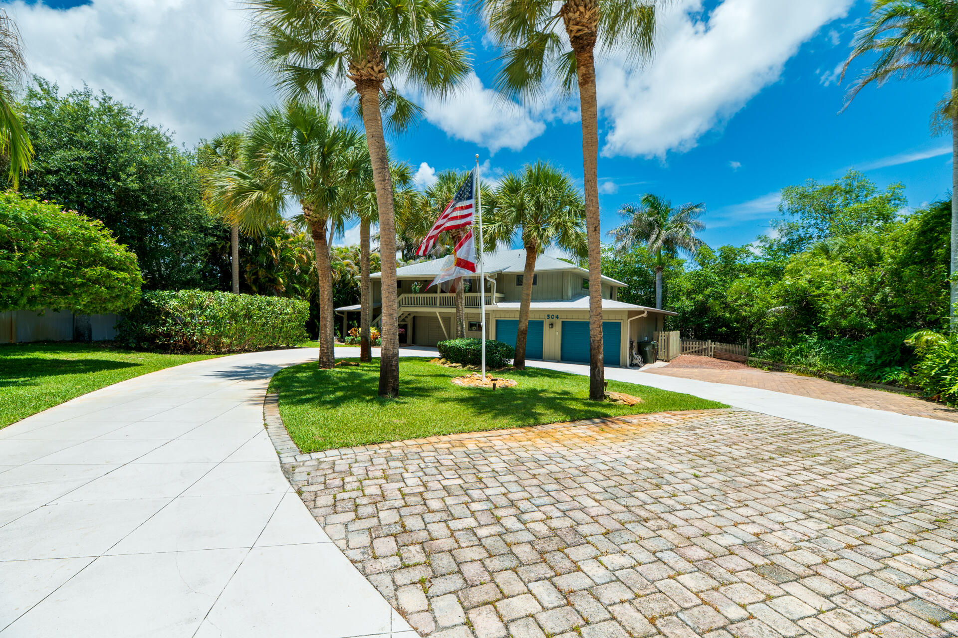 304 Southwest Indian Grove Drive Stuart, FL 34994 - Photo 3 of 73 20260520 - 304 SW Indian Groves Dr - MR-