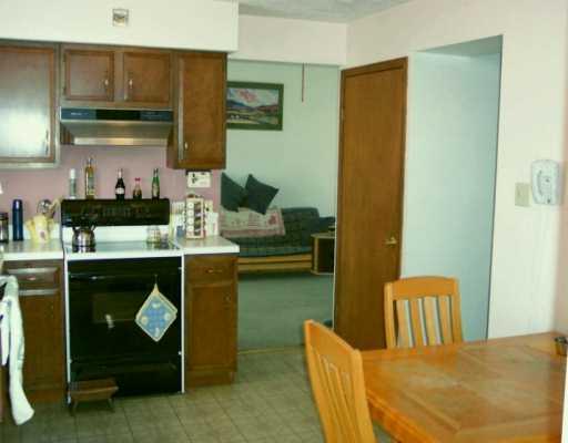 853 Beagle Club Road McDonald, PA 15057 - Photo 4 of 8 Kitchen.