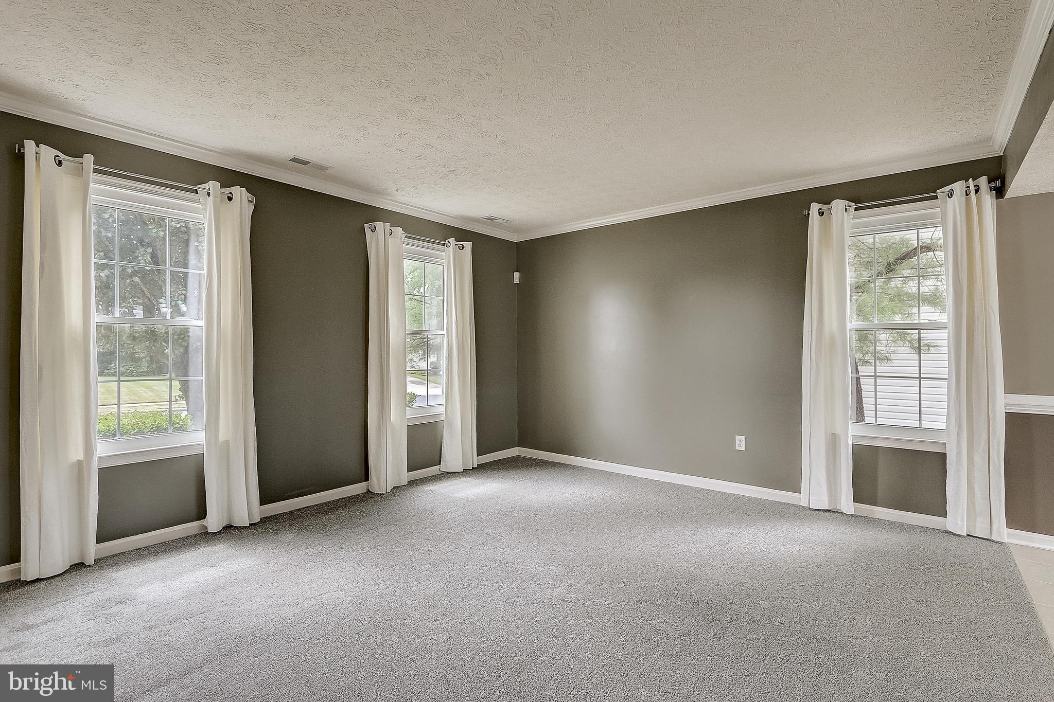 613 Hunting Ridge Drive Frederick, MD 21703 - Photo 6 of 57 Gallery Image 6