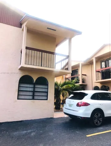 $2,900 | 920 Southwest 7th Avenue, Unit 13, Miami, FL 33130