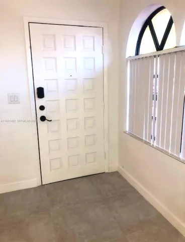 $2,900 | 920 Southwest 7th Avenue, Unit 13, Miami, FL 33130