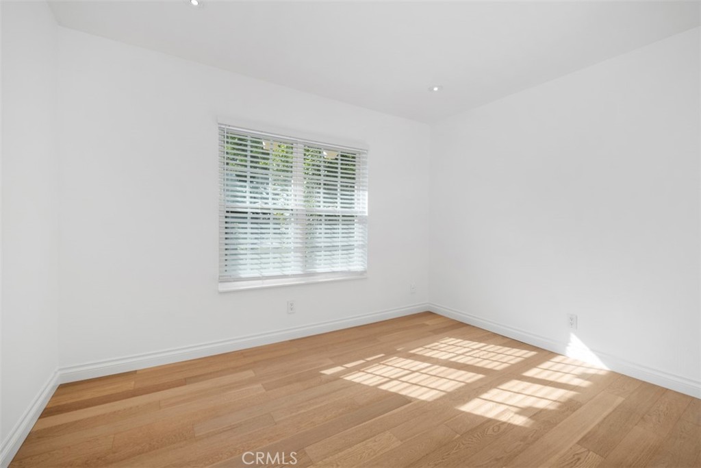 76 West Yale Loop Irvine, CA 92604 - Photo 10 of 11 an empty room with a window