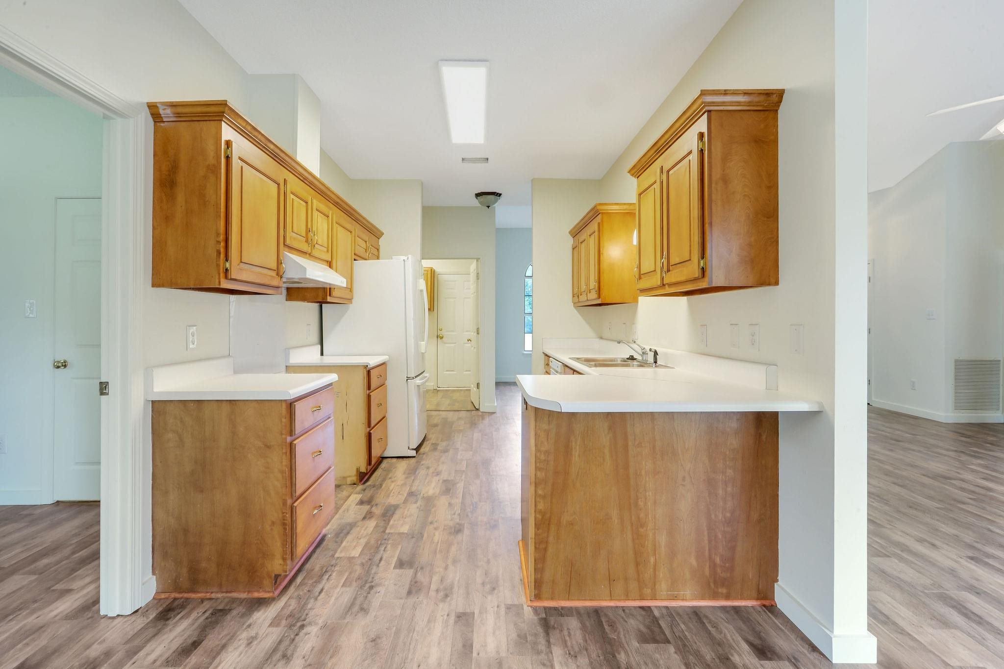 7239 Franklin Road Foley, AL 36535 - Photo 5 of 28 Kitchen