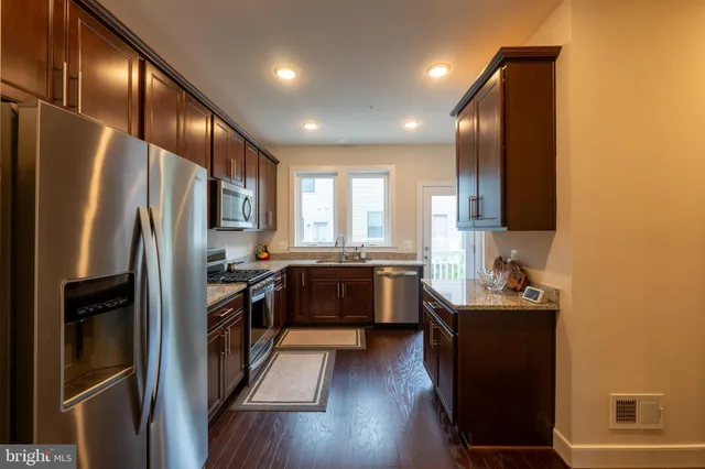 $3,750 | 515 Shorthorn Way, Rockville, MD 20850