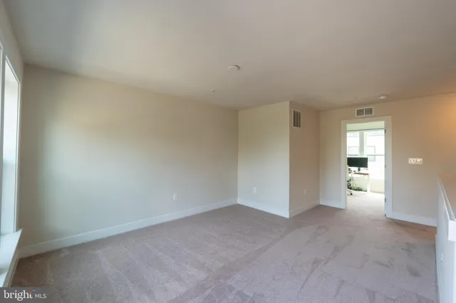 $3,750 | 515 Shorthorn Way, Rockville, MD 20850