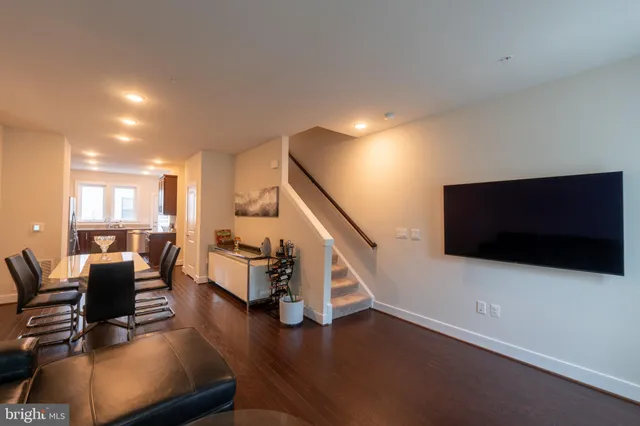 $3,750 | 515 Shorthorn Way, Rockville, MD 20850