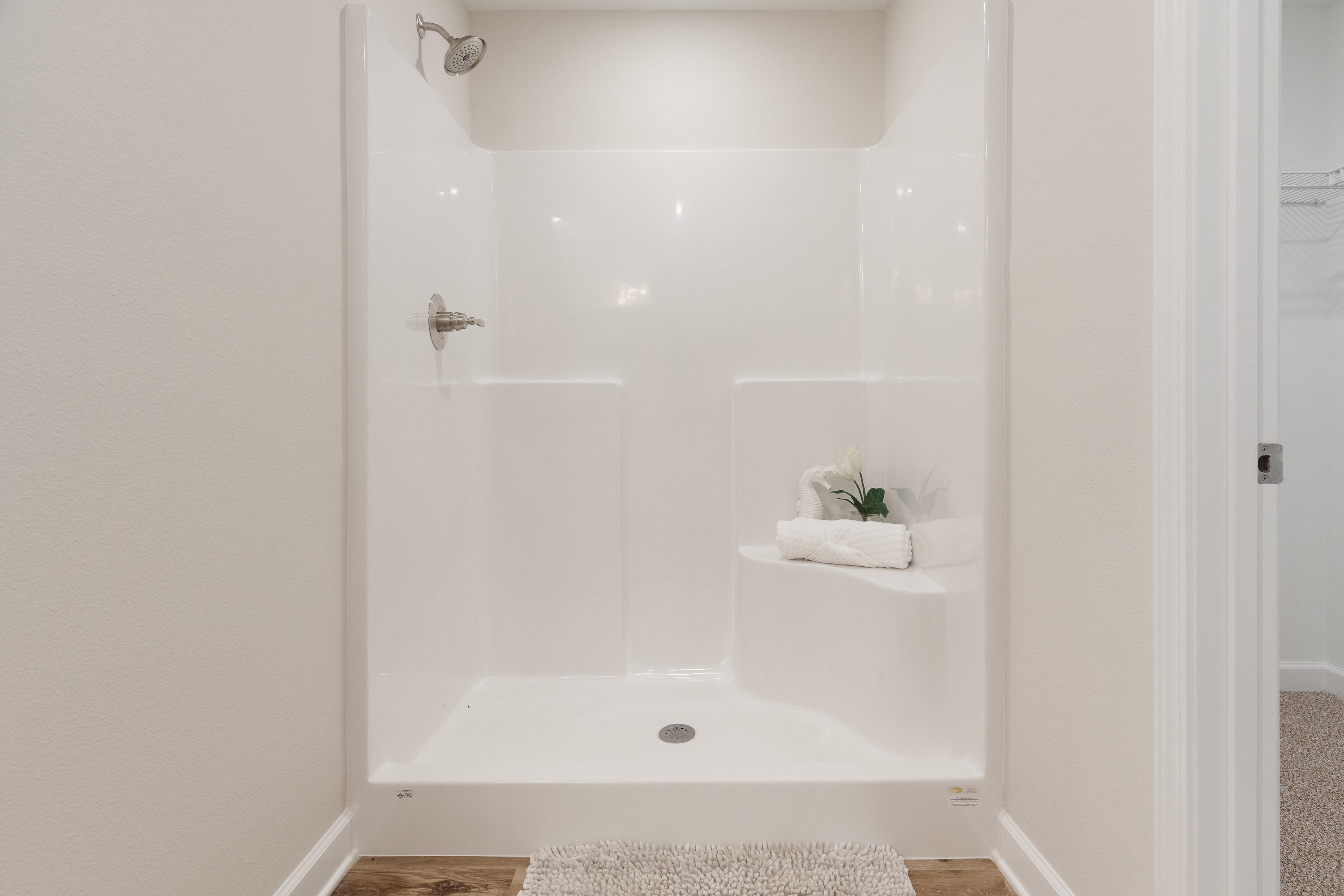 6005 Oak Hill Road Crestview, FL 32536 - Photo 23 of 28 a bathroom with a shower