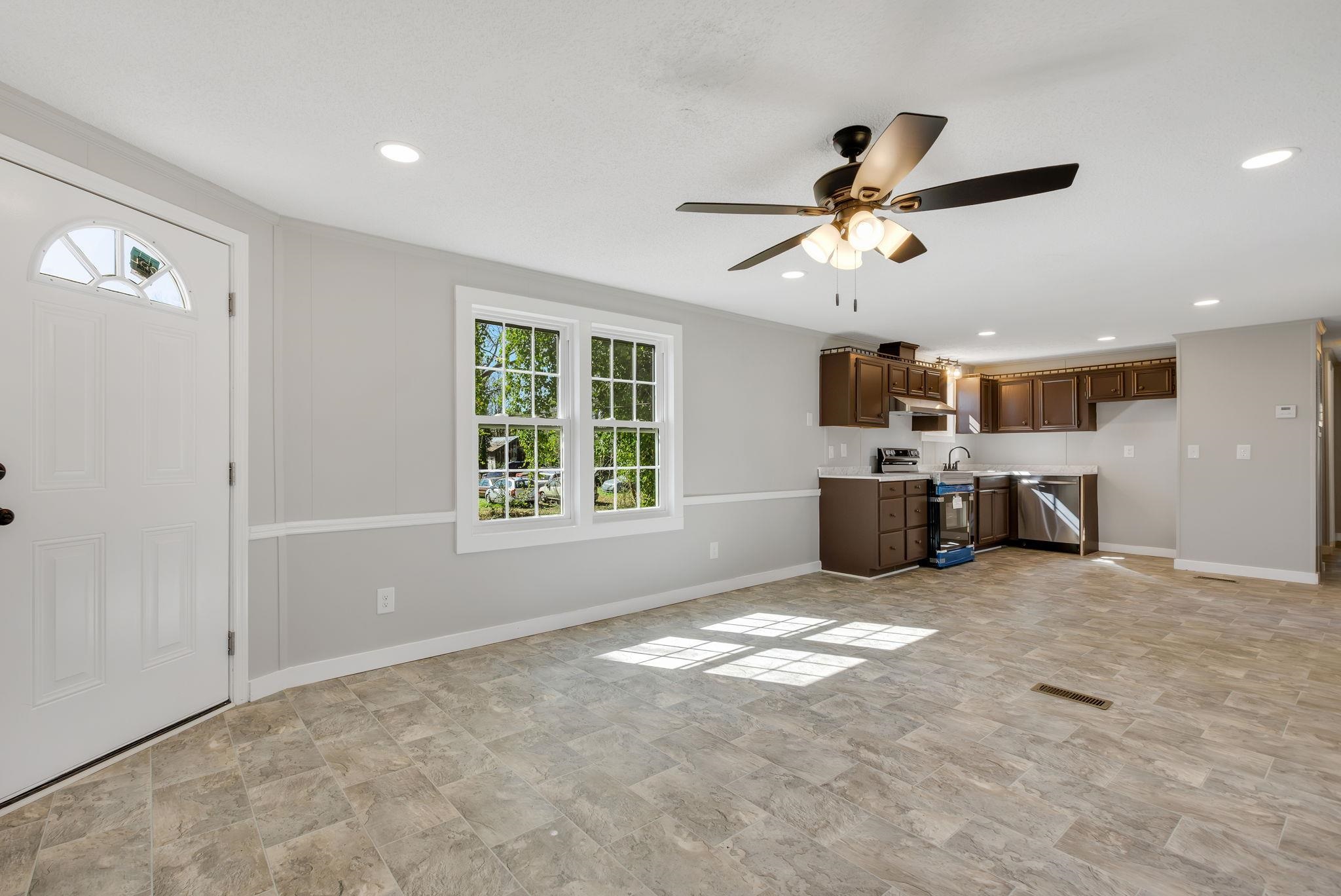 204 Wardlaw Street Union, SC 29379 - Photo 8 of 27