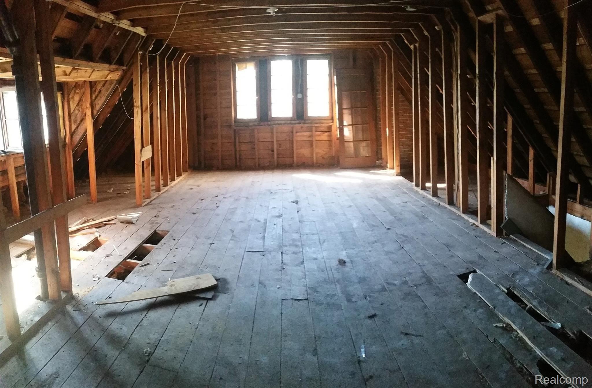 16502 Huntington Road Detroit, MI 48219 - Photo 25 of 35 20180911_105820.jpg