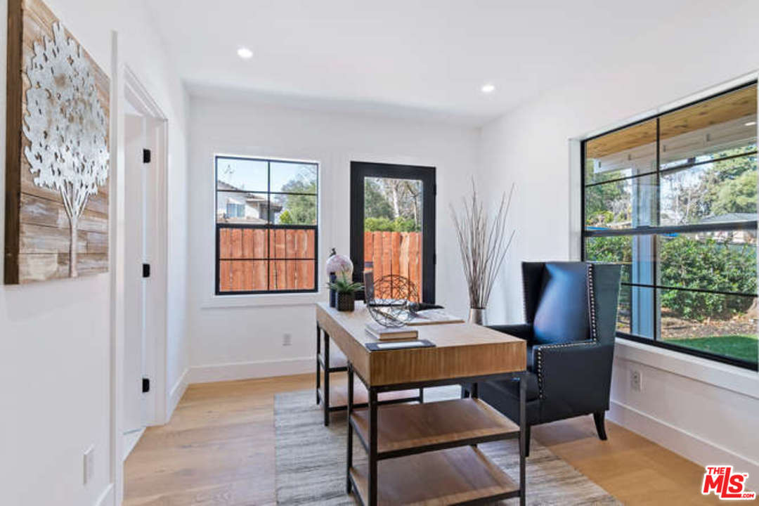 3628 Grayburn Road Pasadena, CA 91107 - Photo 11 of 25 a workspace with furniture and a window