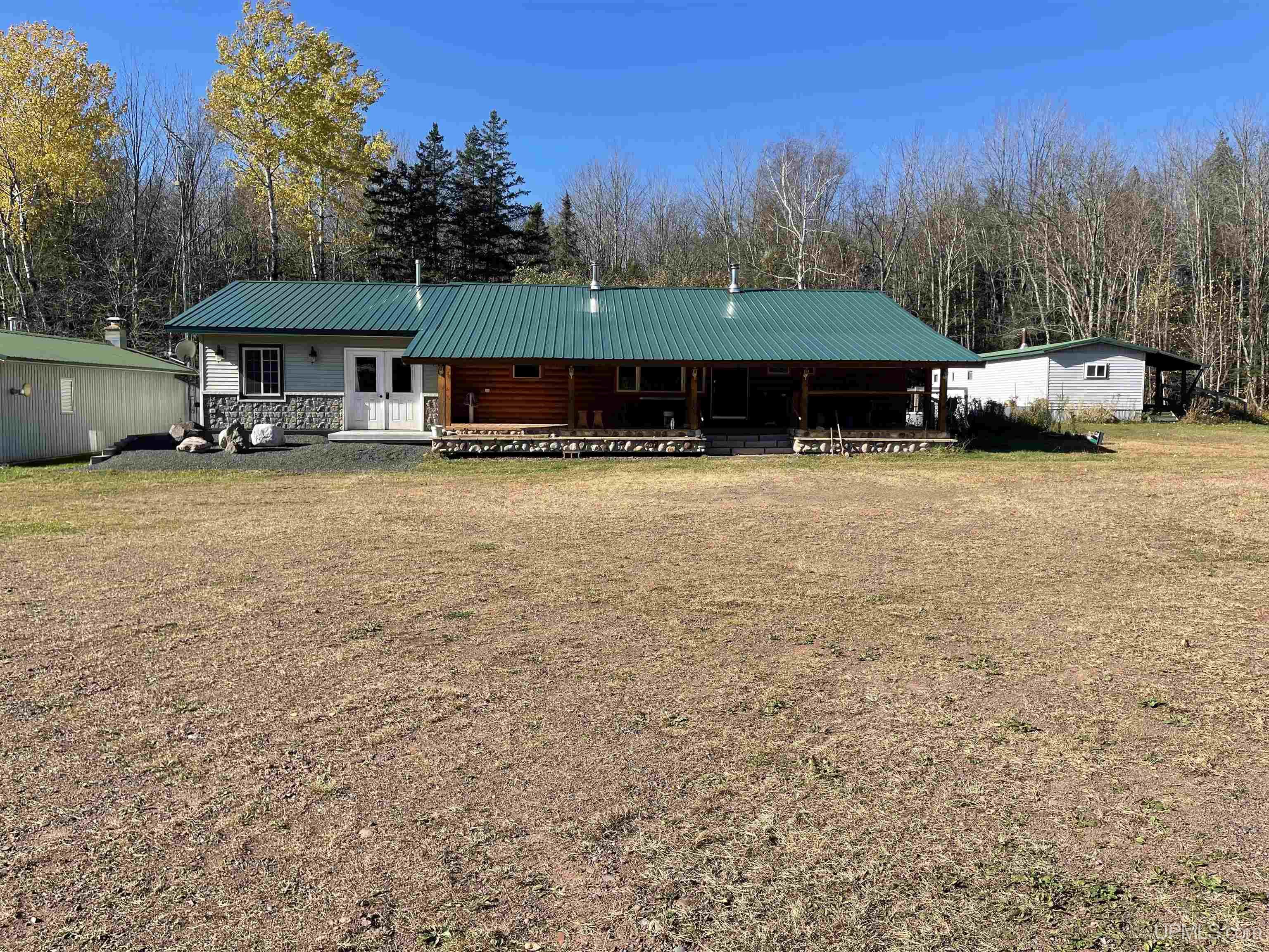 E3233 Lake Road Ironwood, MI 49938 - Photo 3 of 59