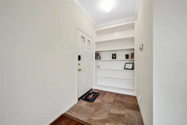 a view of utility room