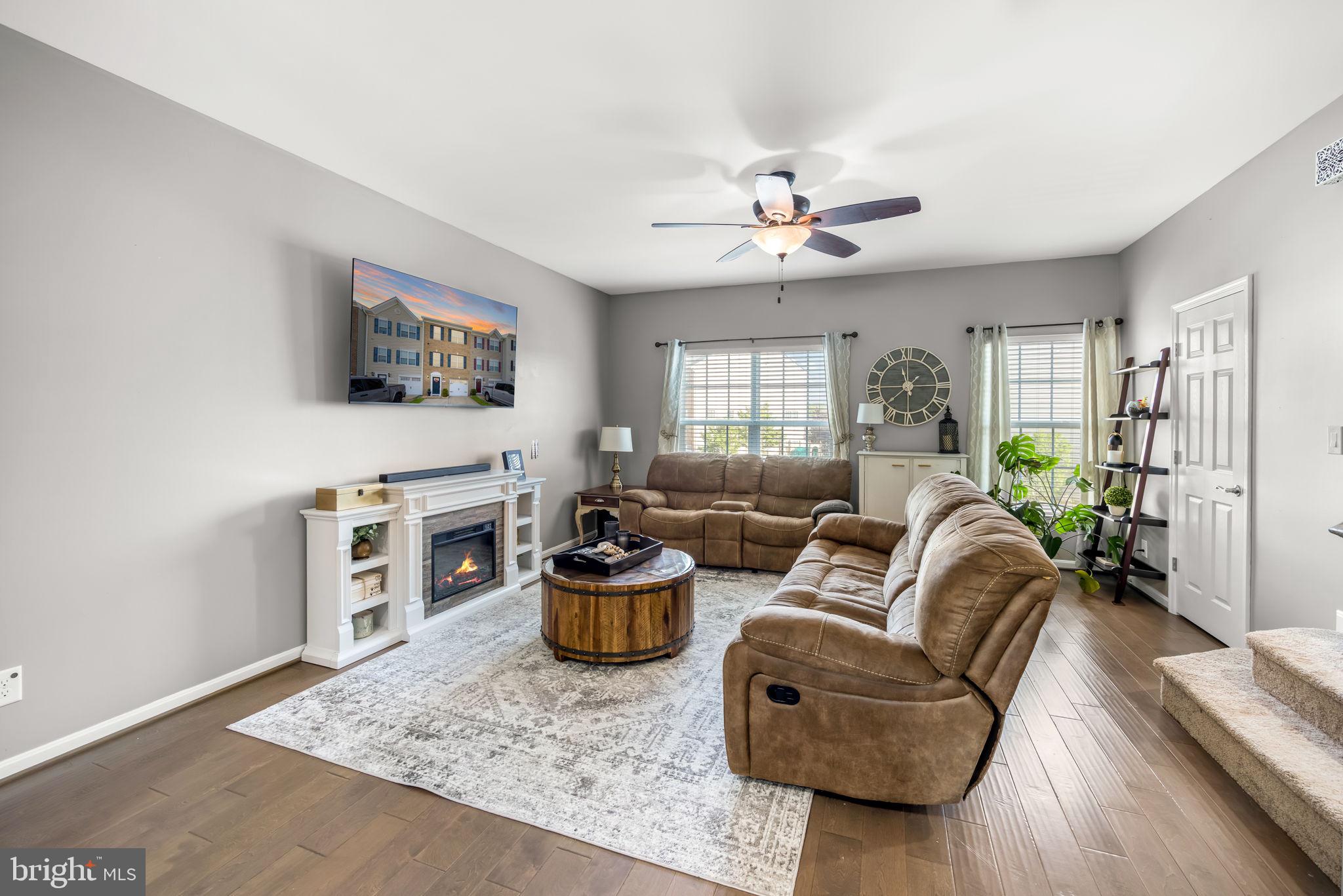 4719 Wensel Road Fredericksburg, VA 22408 - Photo 13 of 36 Cozy living space with modern charm.