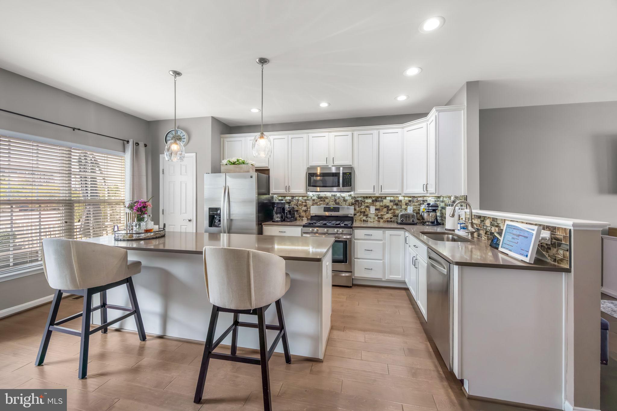 4719 Wensel Road Fredericksburg, VA 22408 - Photo 7 of 36 Modern kitchen with stylish finishes.