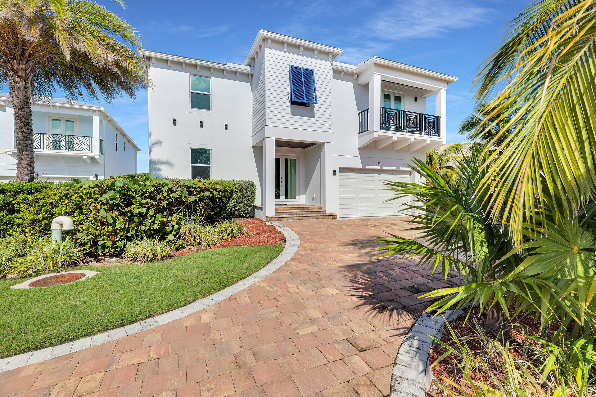 435 Sombrero Beach Road Marathon, FL 33050 - Photo 2 of 64 Exterior Front