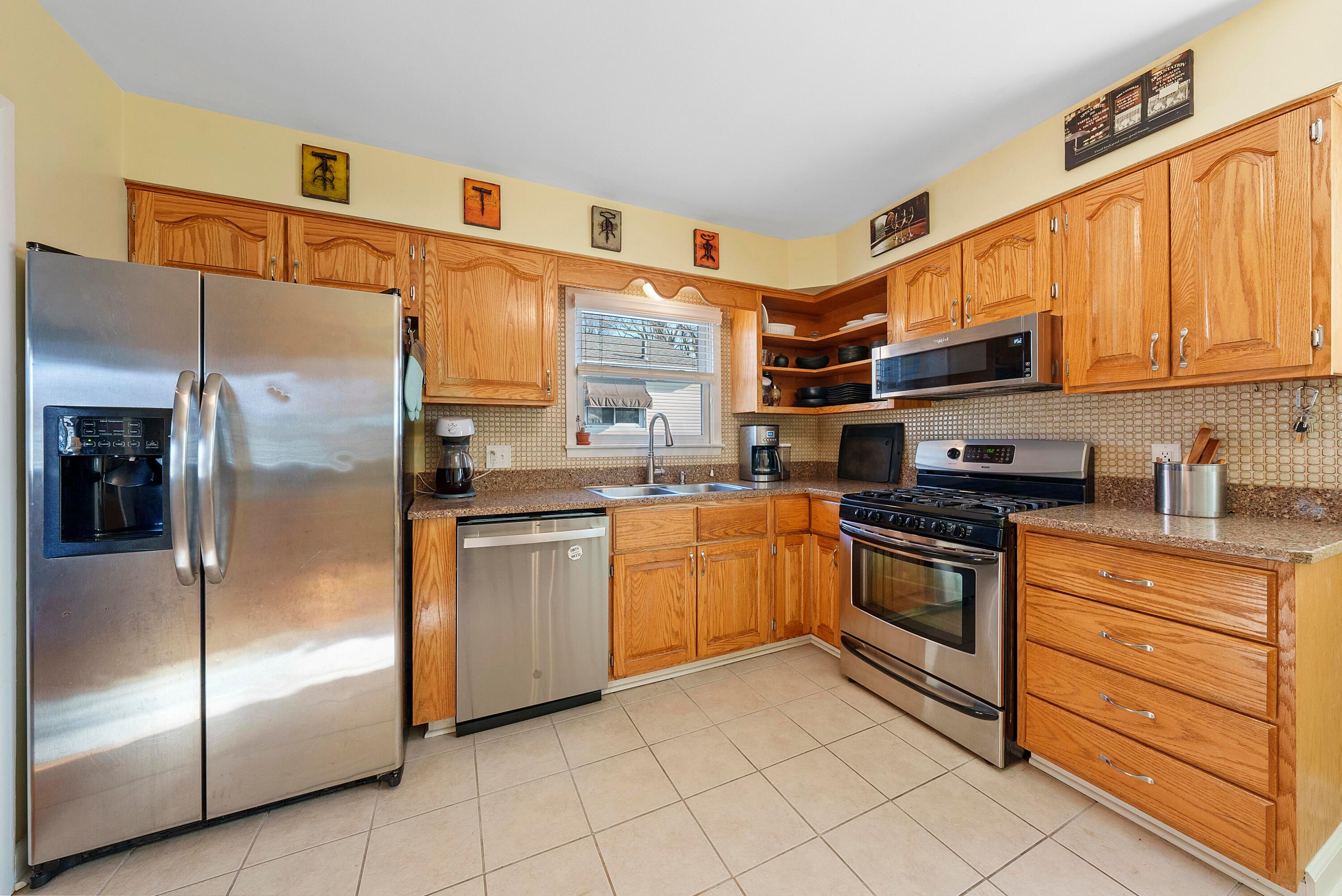 2673 Woodstock Road Columbus, OH 43221 - Photo 9 of 37 DSC08663