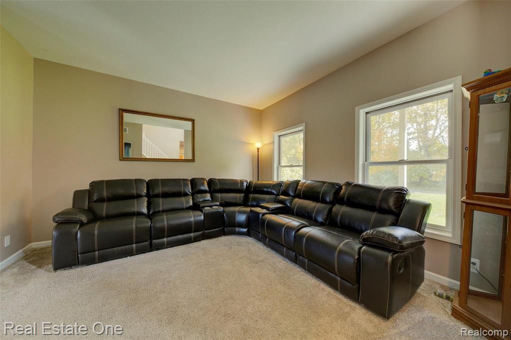 3676 Norton Road Howell, MI 48843 - Photo 11 of 82