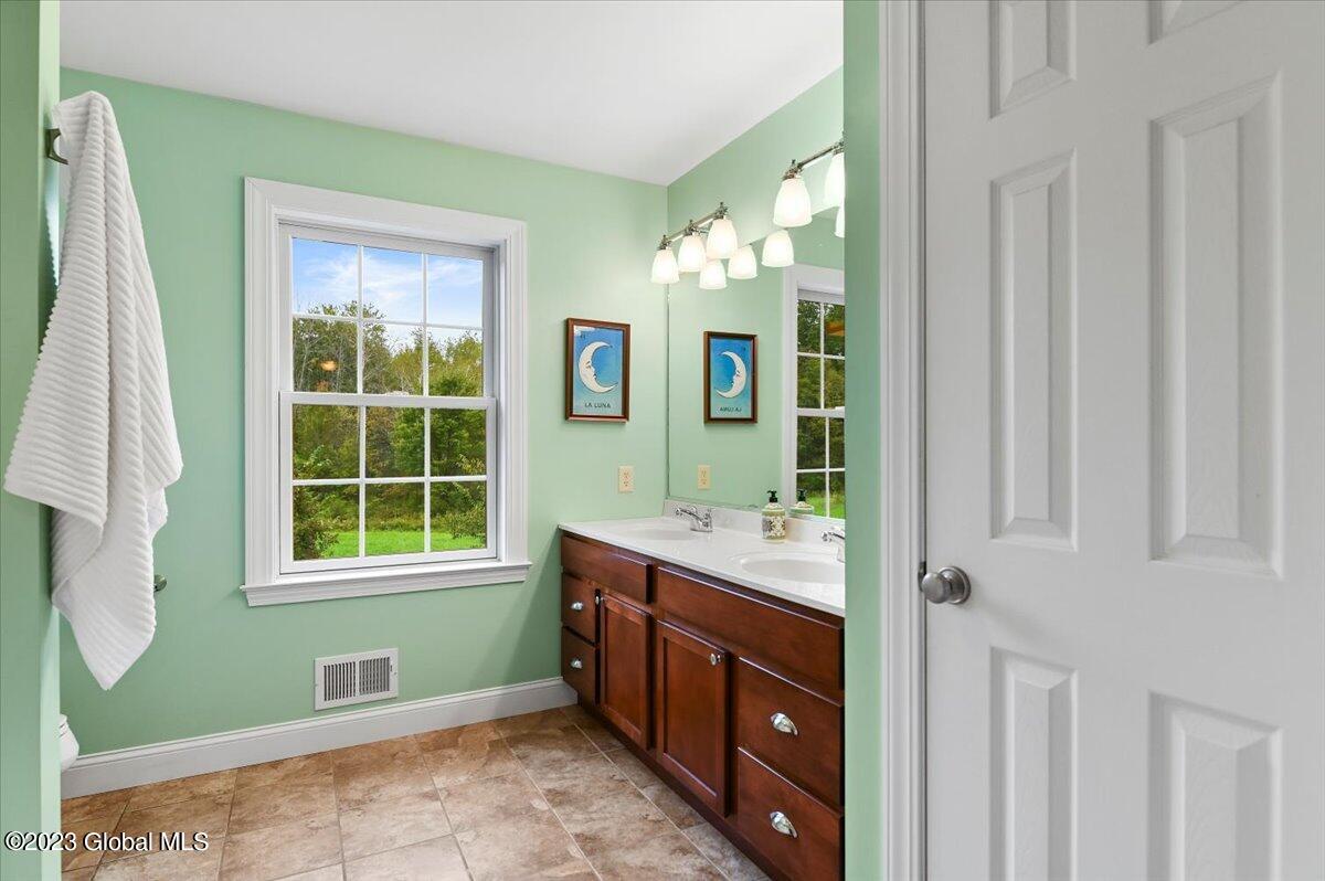 67 Lake Road Ballston, NY 12019 - Photo 18 of 41 25-FJD_2908
