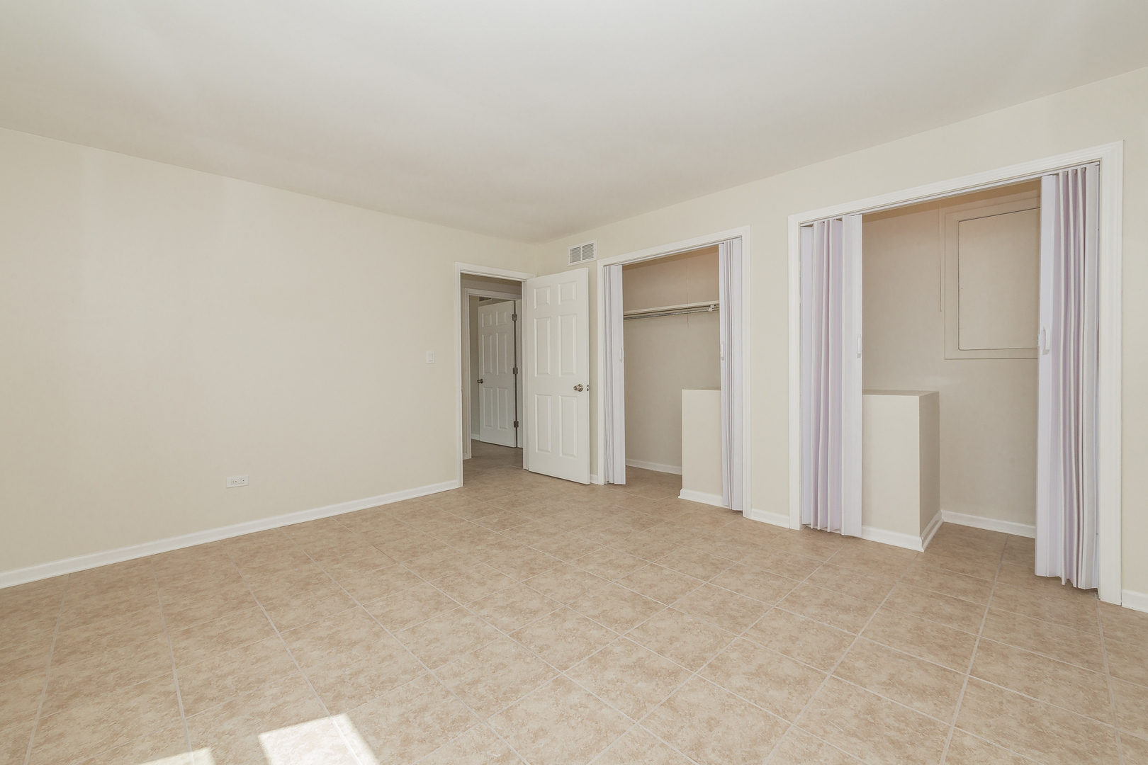 502 Allanson Road Mundelein, IL 60060 - Photo 10 of 18