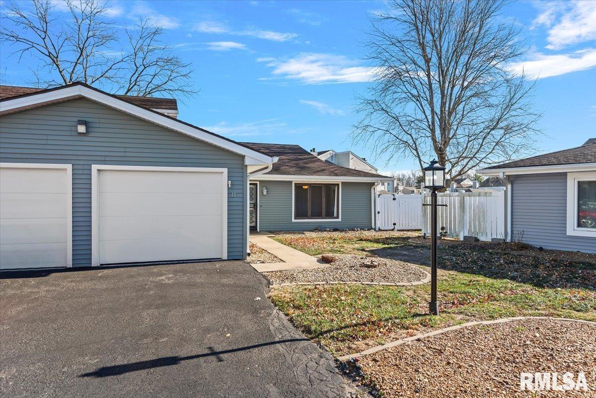 48 Brookside Place Springfield, IL 62704 - Photo 2 of 30 Gallery Image 2