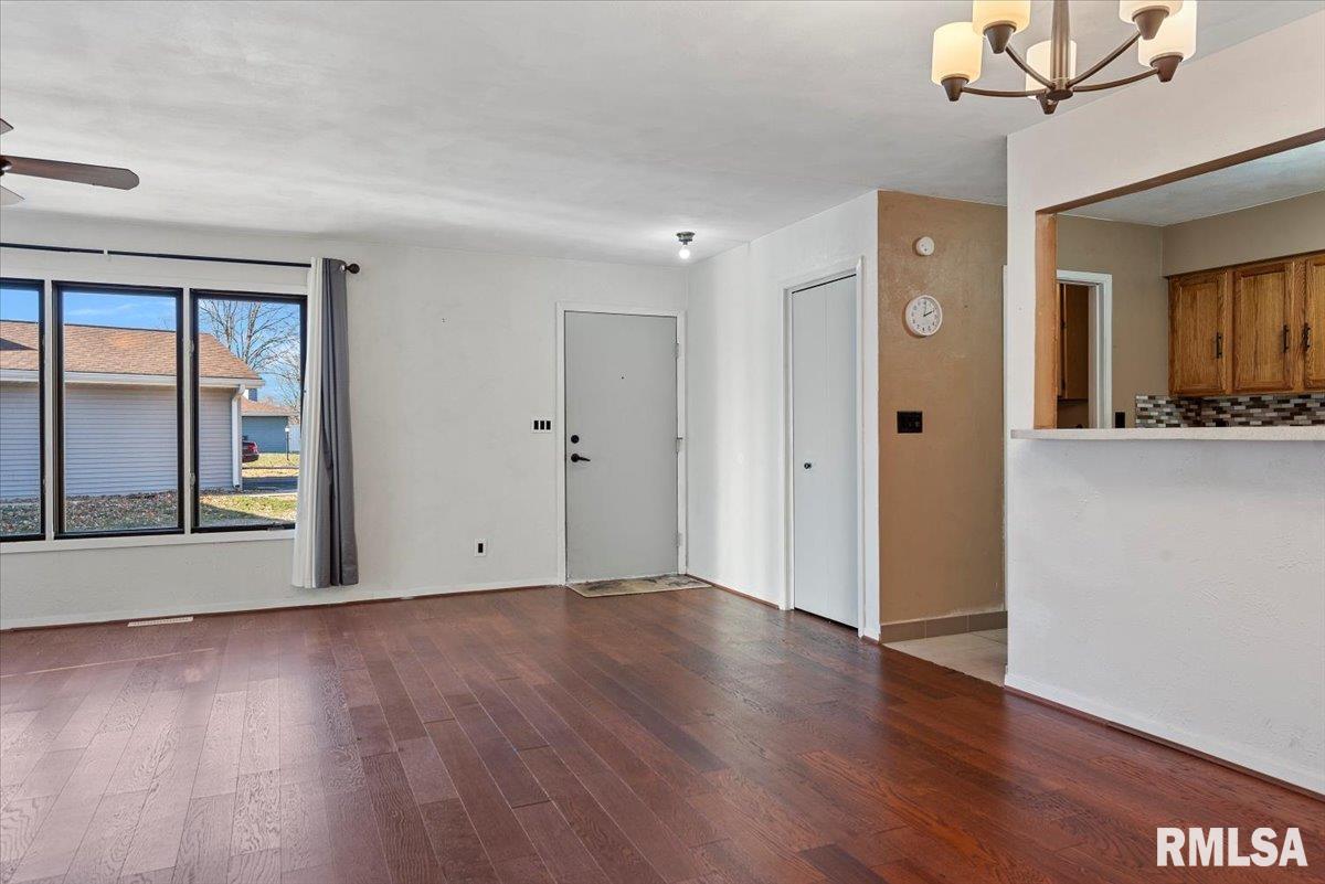 48 Brookside Place Springfield, IL 62704 - Photo 6 of 30 Gallery Image 6