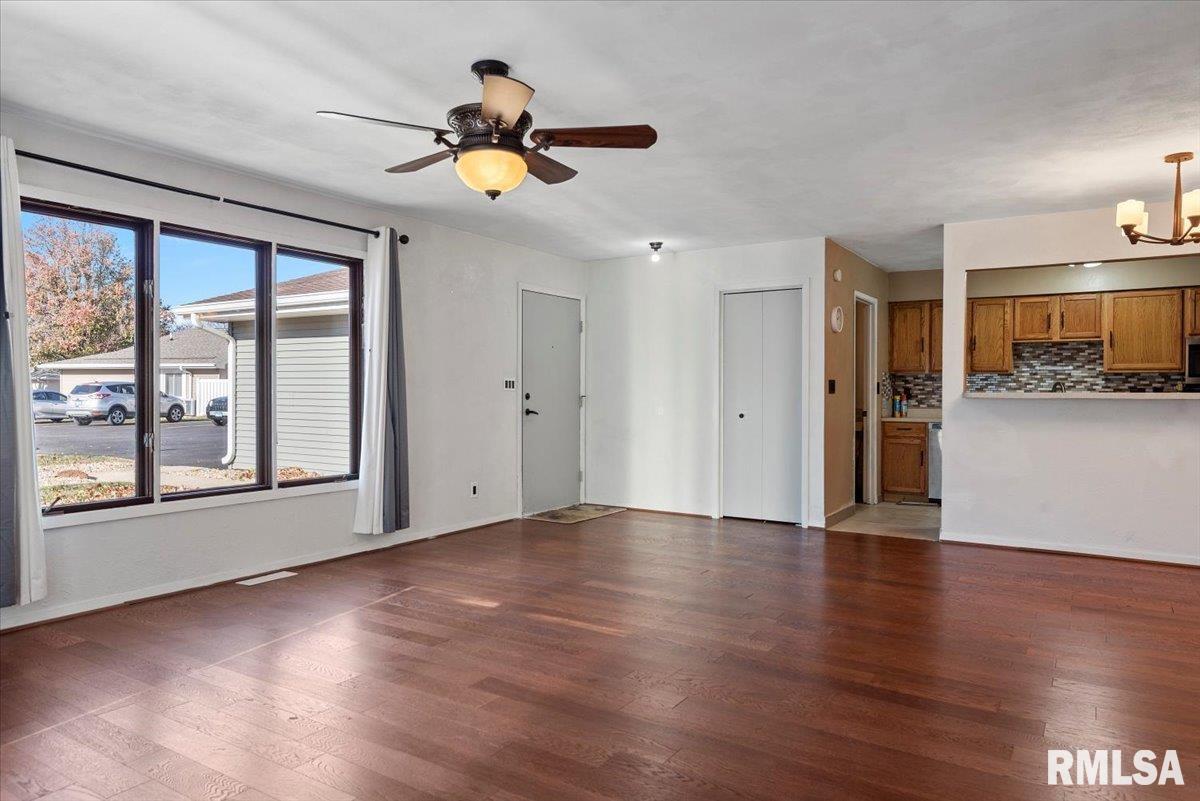 48 Brookside Place Springfield, IL 62704 - Photo 7 of 30 Gallery Image 7