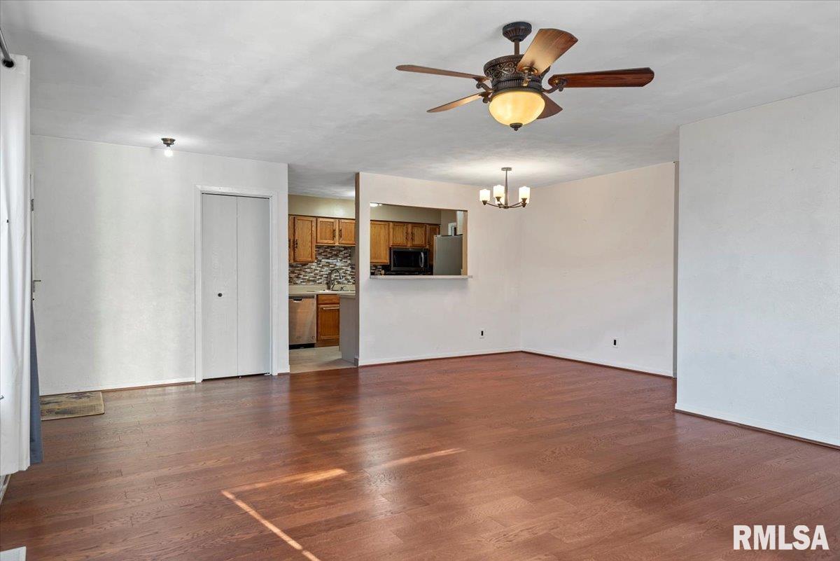 48 Brookside Place Springfield, IL 62704 - Photo 8 of 30 Gallery Image 8