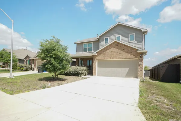 $1,950 | 2449 McCrae, New Braunfels, TX 78130