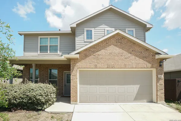 $1,950 | 2449 McCrae, New Braunfels, TX 78130