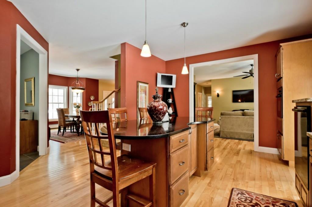 105 Range Road Cumberland, ME 04021 - Photo 5 of 35 Photo