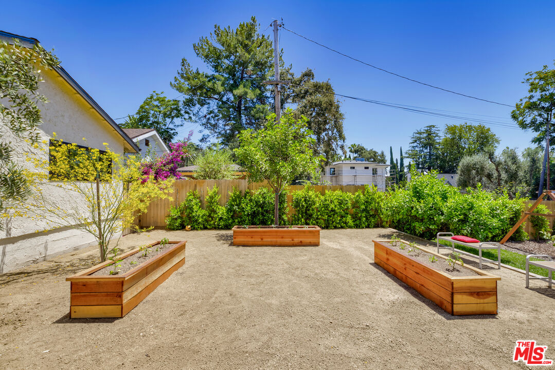 1364 East Woodbury Road Pasadena, CA 91104 - Photo 41 of 50