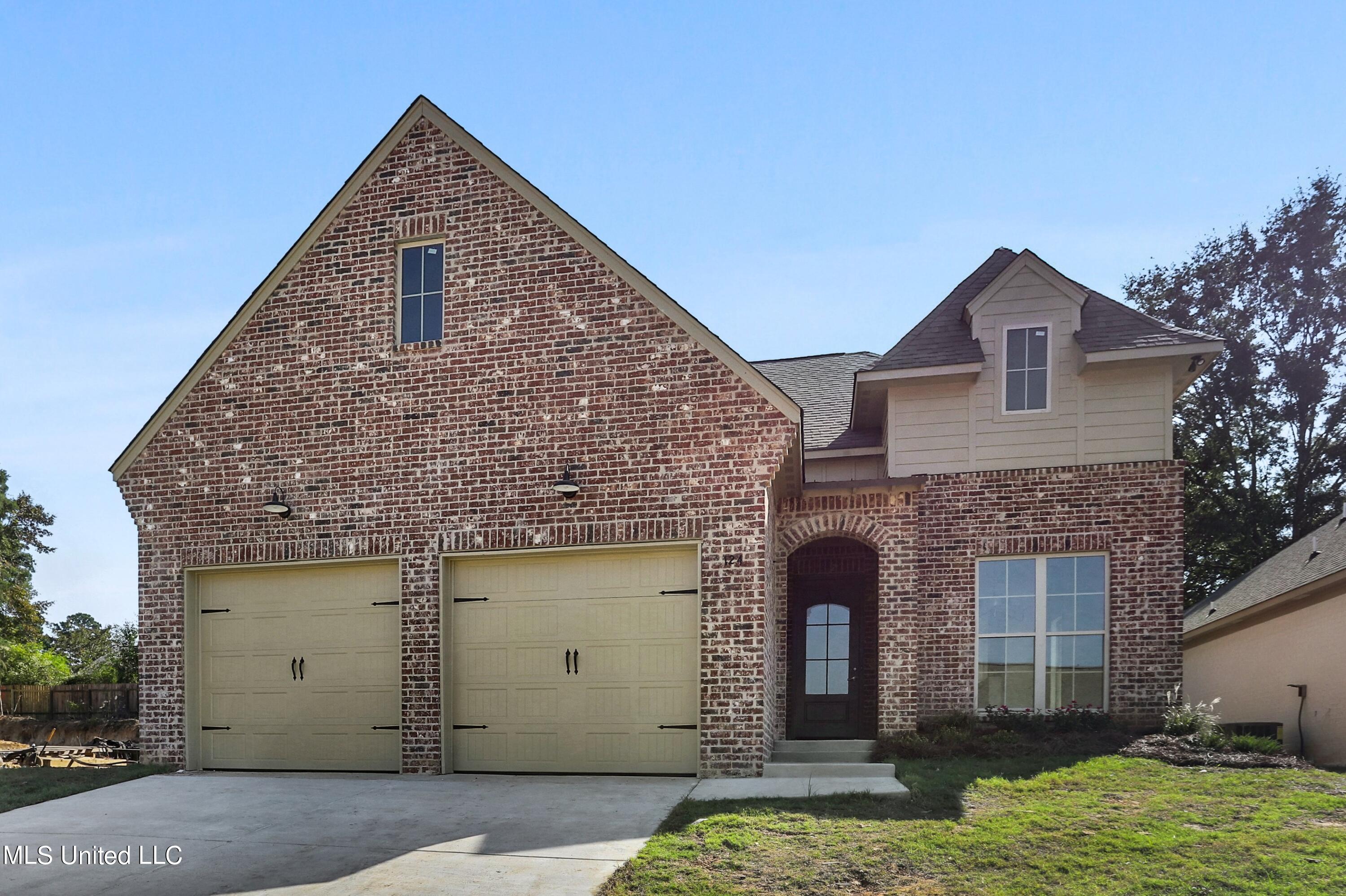 124 Bleu Drive Ridgeland, MS 39157 - Photo 1 of 15 253415_001_original_print