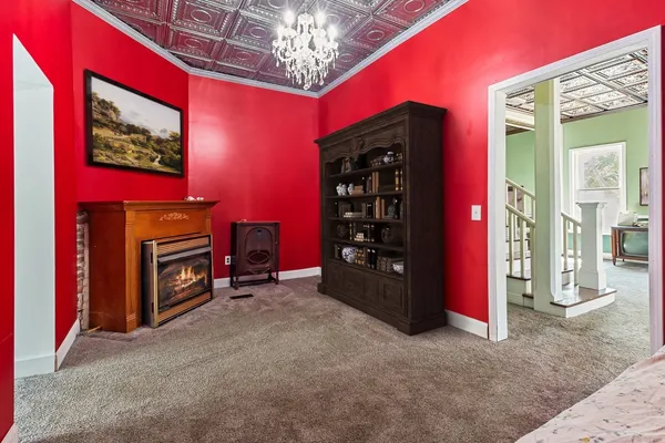 a view of front door with entryway