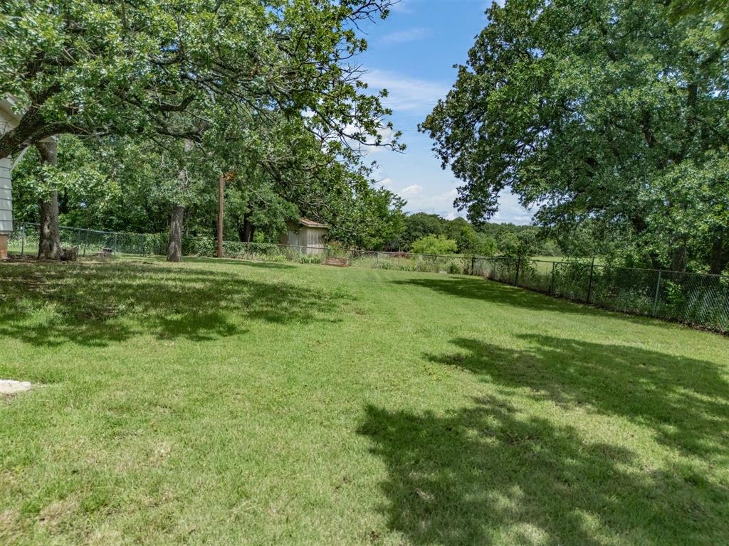 381 Bynum Road Bowie, TX 76230 - Photo 27 of 40