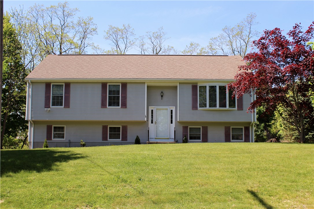 Welcome to 14 Simon Sayles Rd