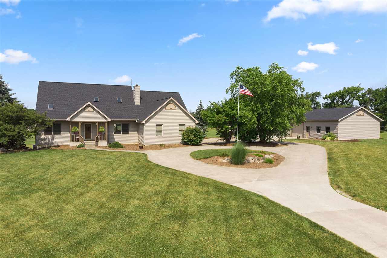 15821 Hand Road Huntertown, IN 46748 - Photo 3 of 35
