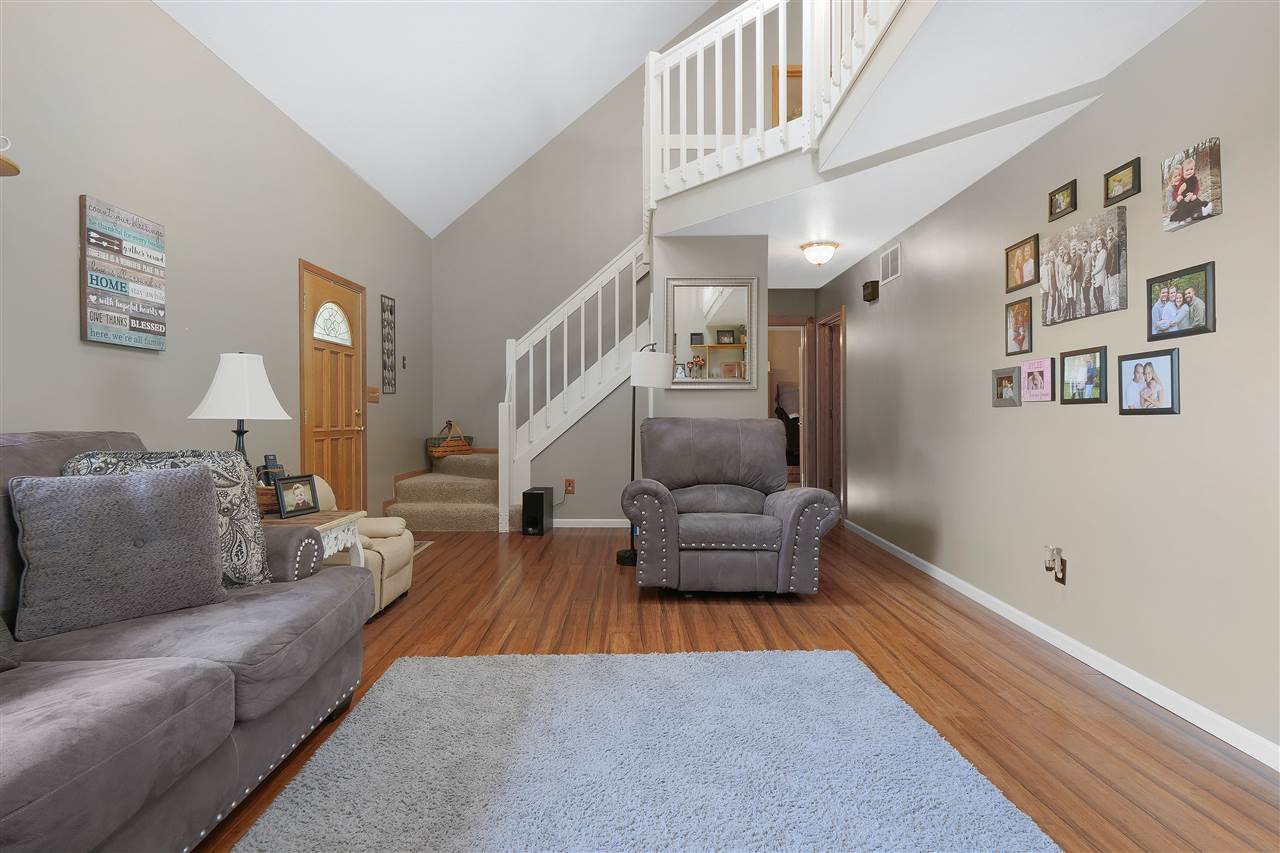 15821 Hand Road Huntertown, IN 46748 - Photo 9 of 35