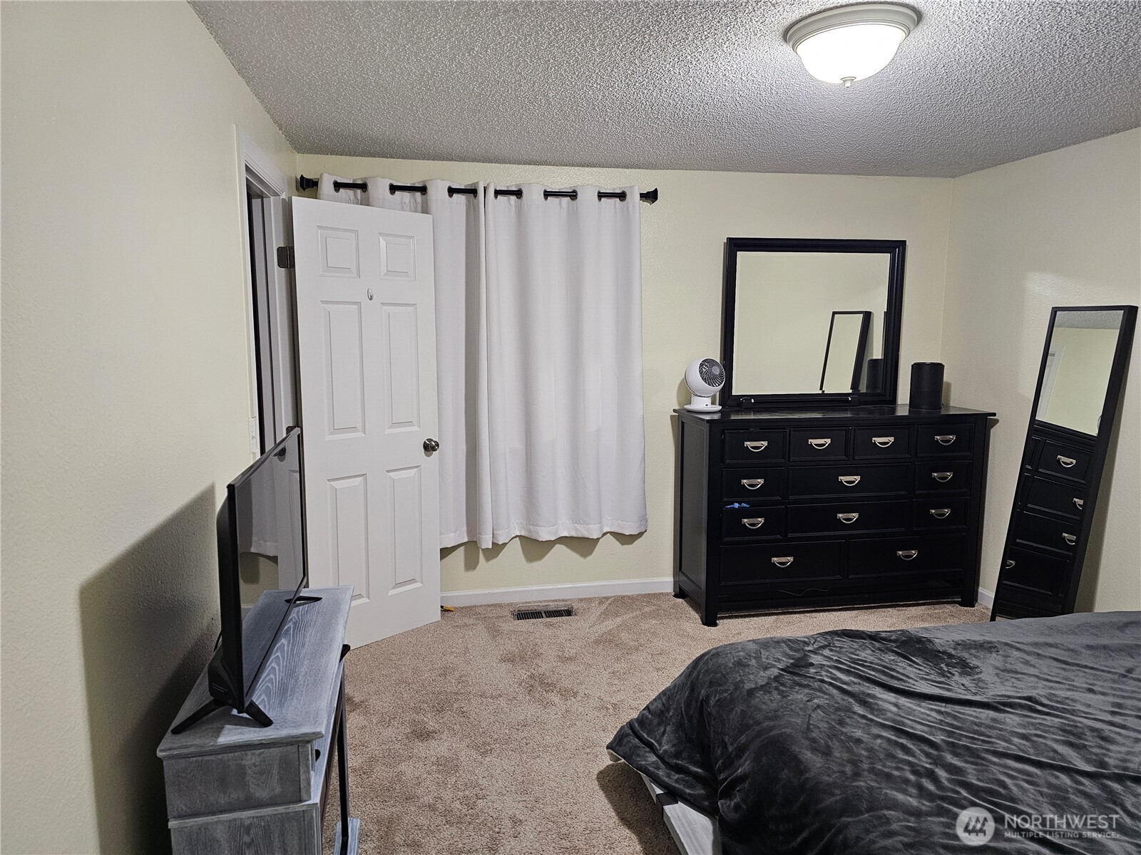 2786 Old Military Road Steilacoom, WA 98388 - Photo 10 of 12