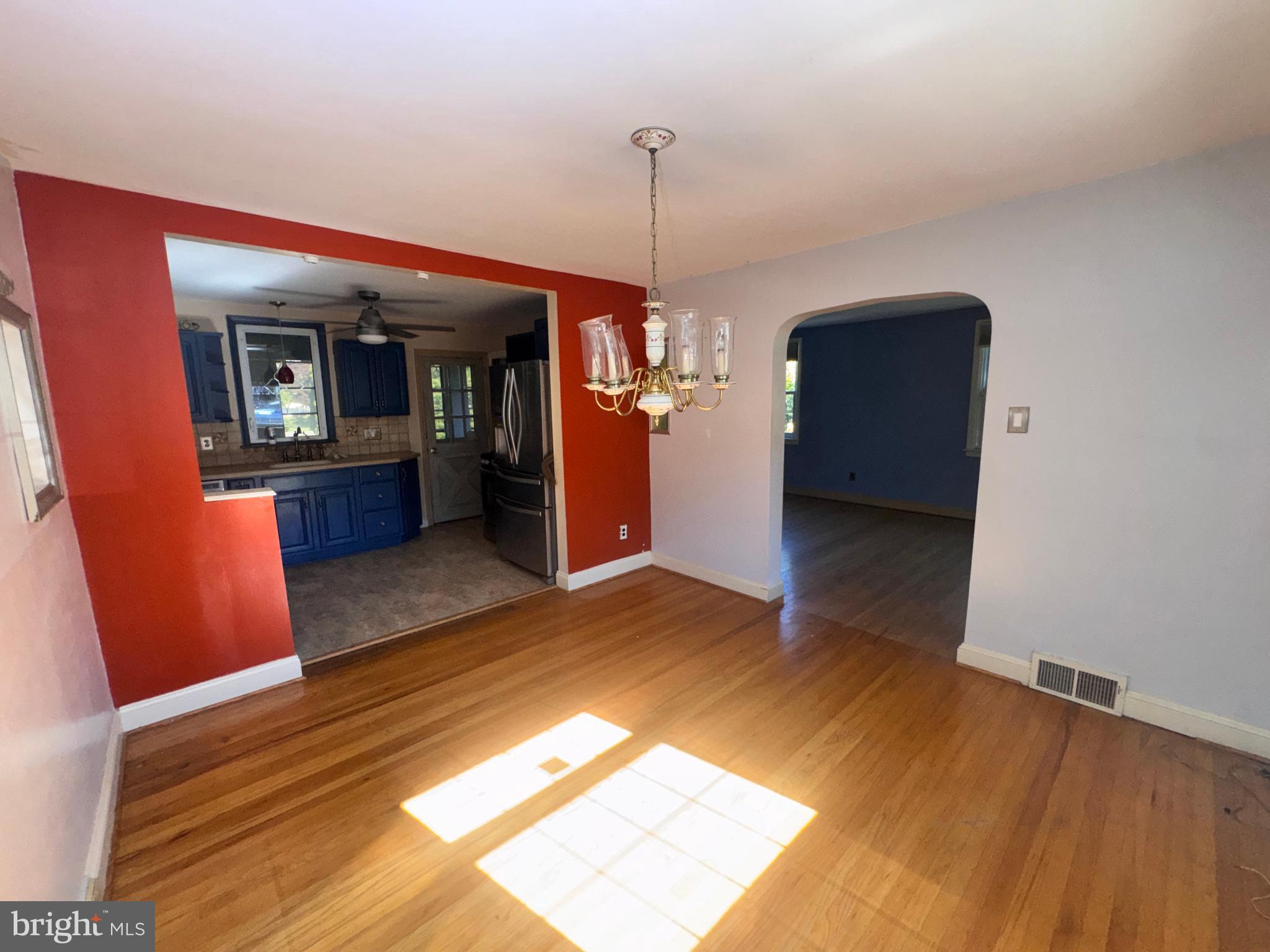 810 Irvington Road Drexel Hill, PA 19026 - Photo 10 of 30 dining room